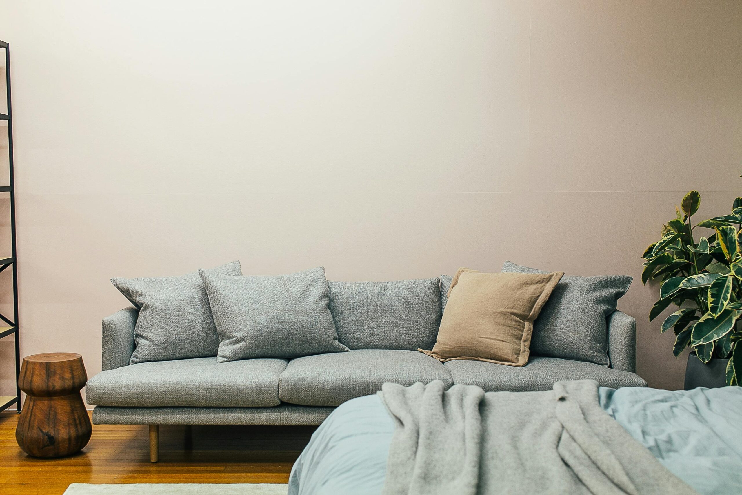 Read more about the article How Furniture Repair Near Me Services Actually Work